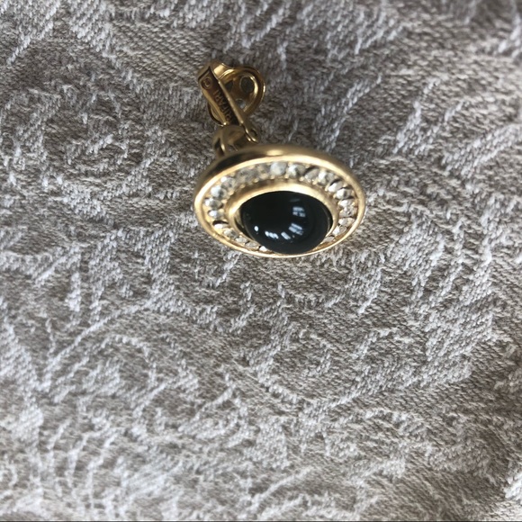VintageTRIFARI Black & Rhinestone Clip-on Earrings - Picture 9 of 9